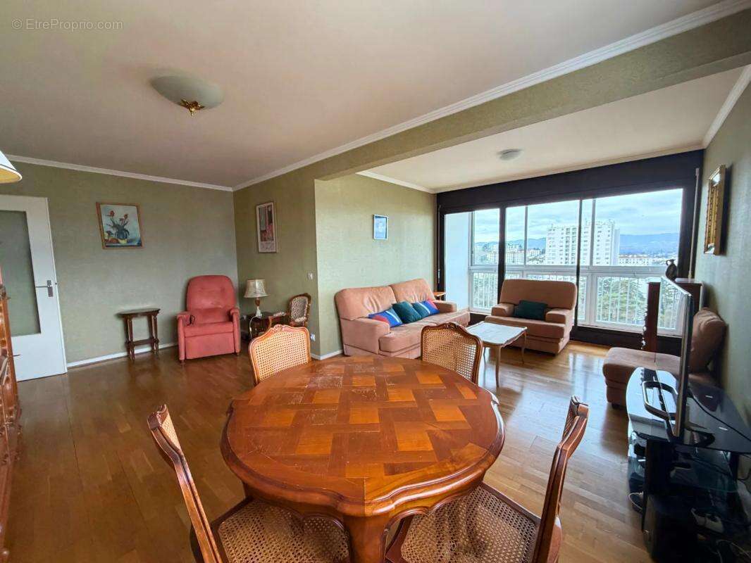 Appartement à LYON-5E