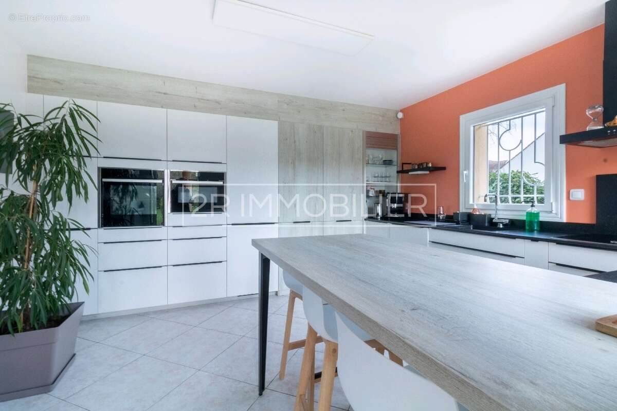 Maison à GUERMANTES