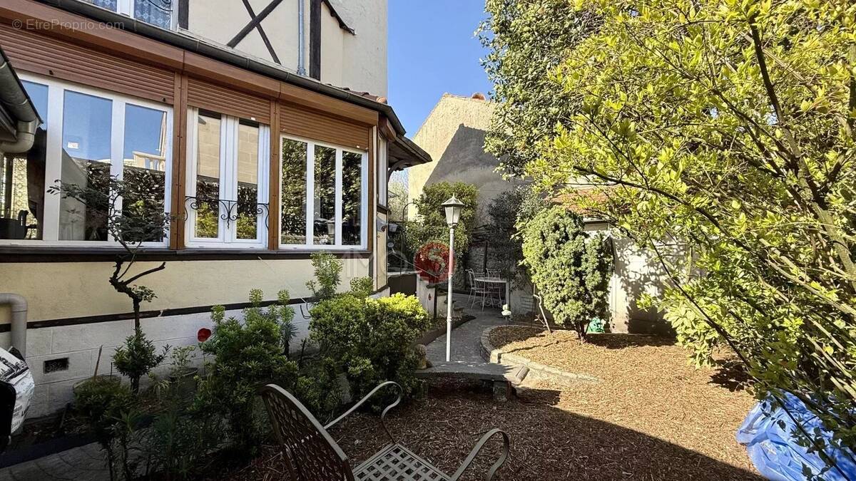 Maison à VILLEMOMBLE