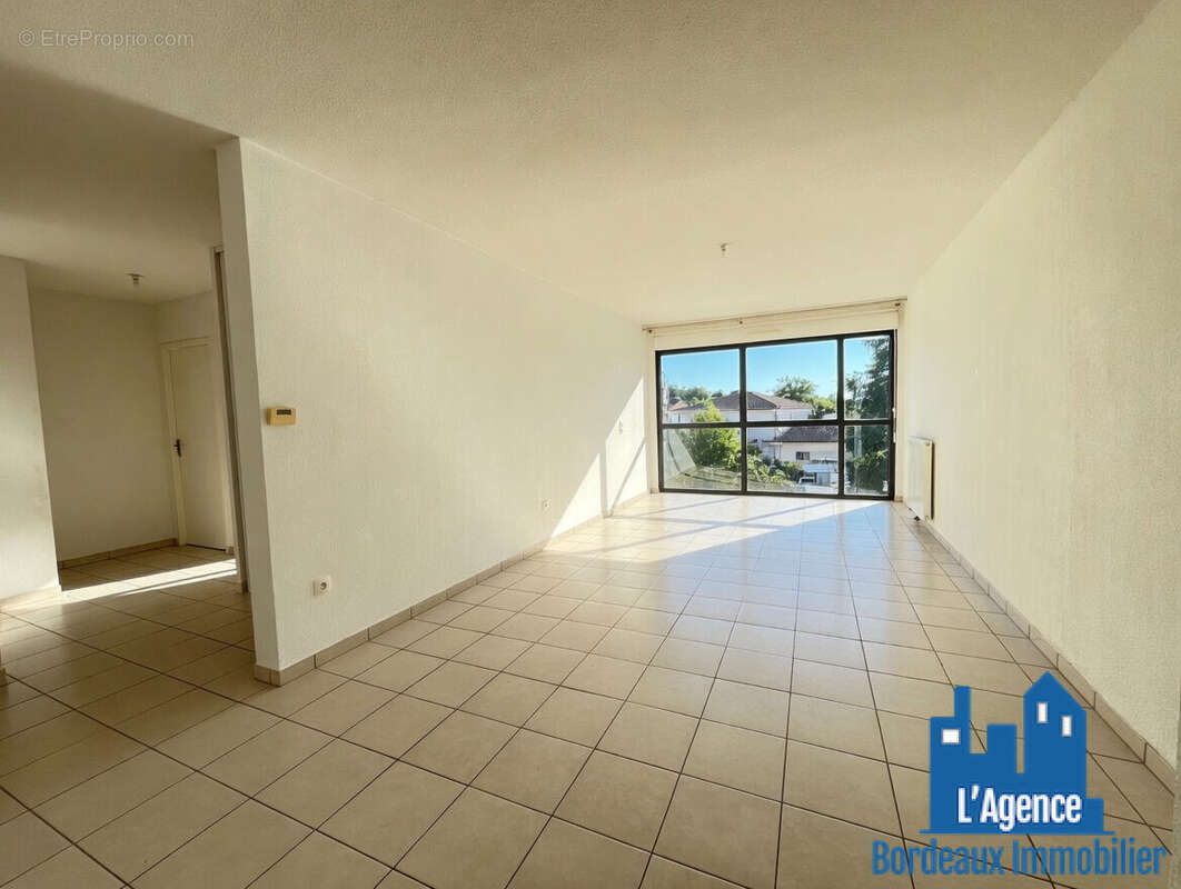 Appartement à VILLENAVE-D'ORNON