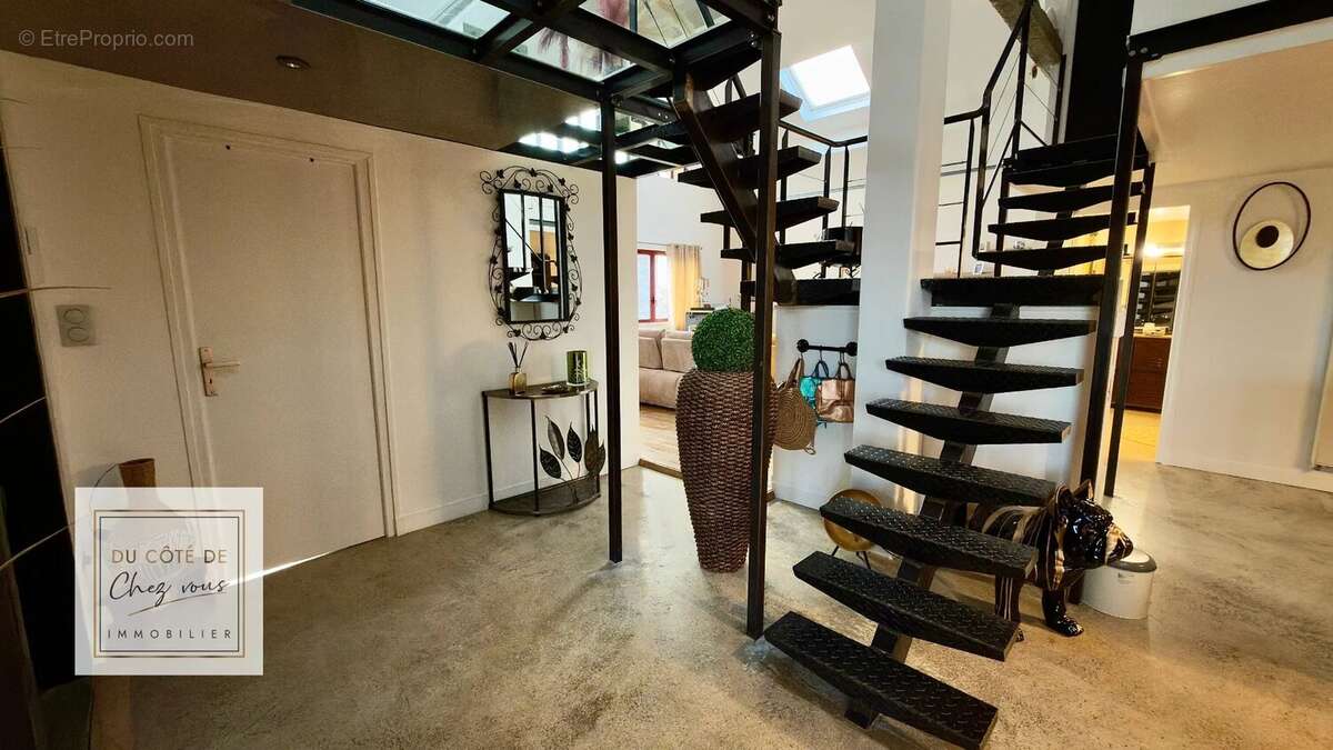 Appartement à SAINTE-SAVINE