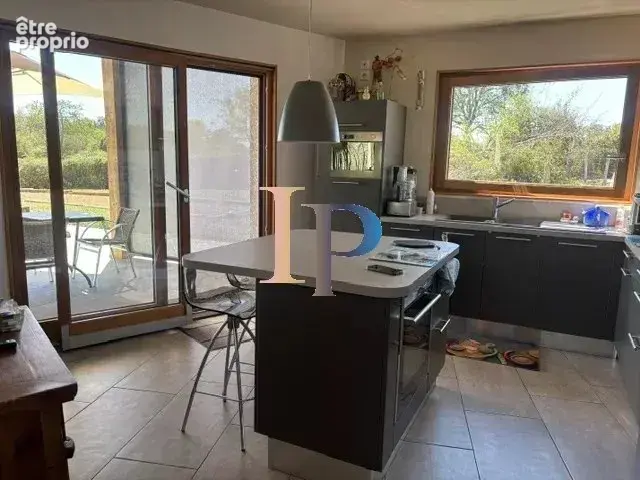 5 mn CHARLIEU maison avec vue et piscine - photo 11