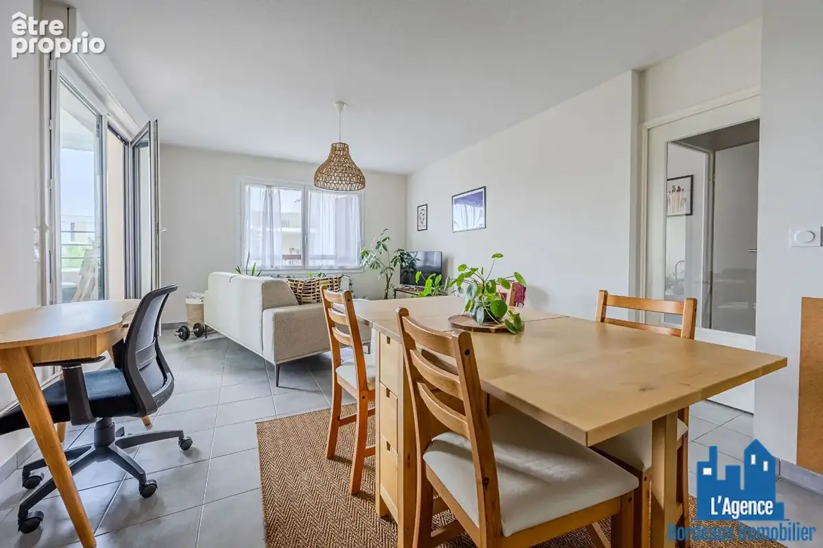 Exclusivité !!!  villenave d'ornon - appartement type 2 de 45 m² avec terrasse loggia et une place de parking couvert. michaël v - photo 2