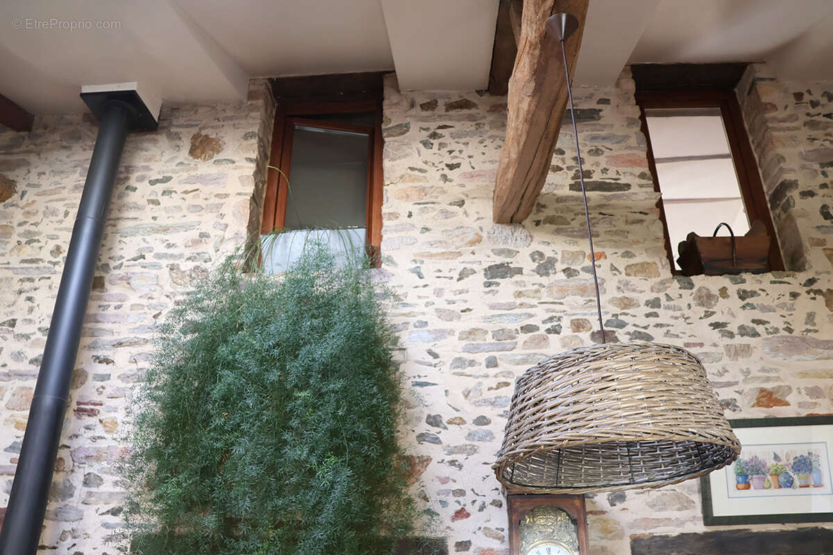 Maison à SAINT-PIERRE-DU-CHEMIN