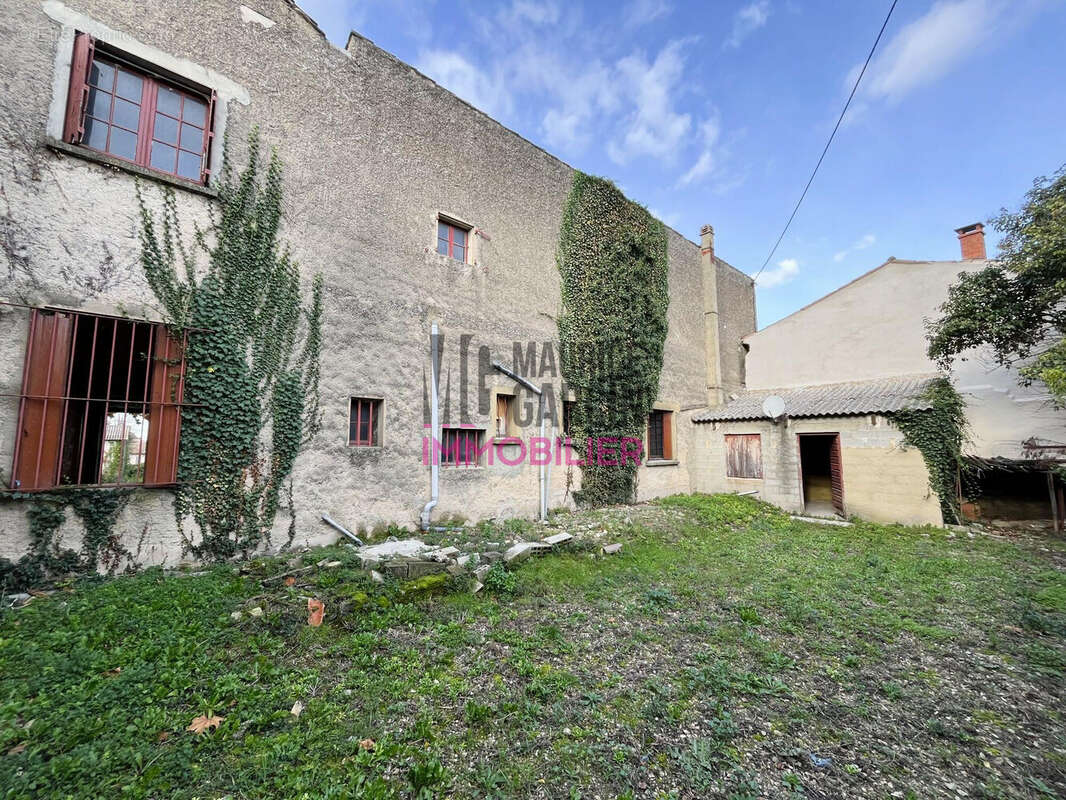 Maison à L&#039;ISLE-SUR-LA-SORGUE