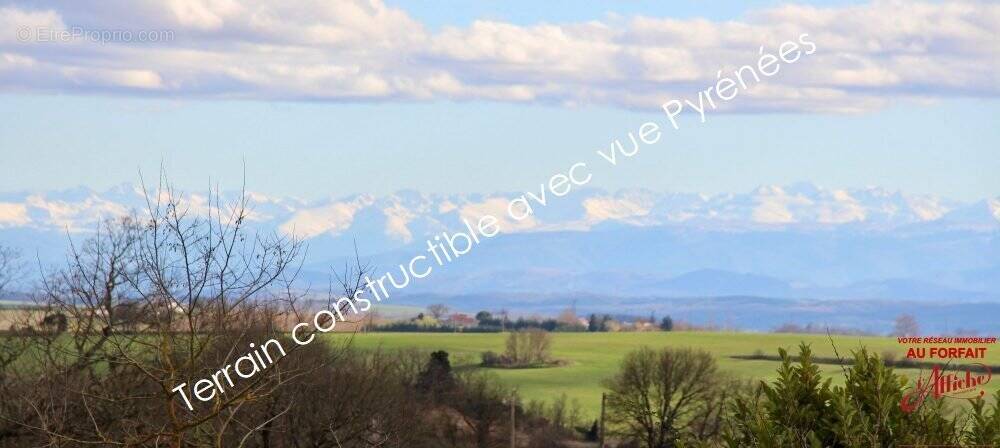 Terrain à SAINT-CLAR-DE-RIVIERE