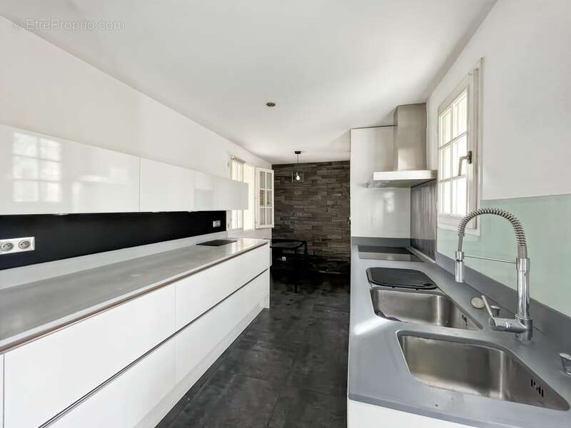 Maison à SAINT-REMY-LES-CHEVREUSE