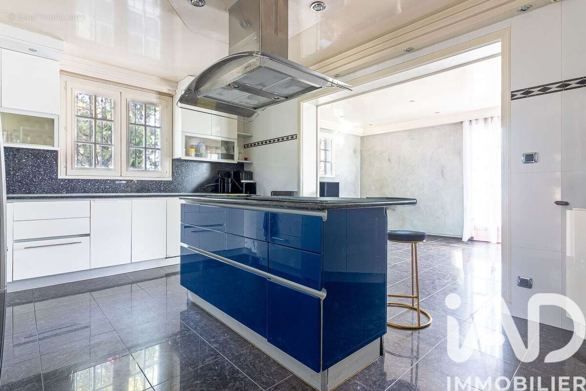 Photo 4 - Maison à BRON