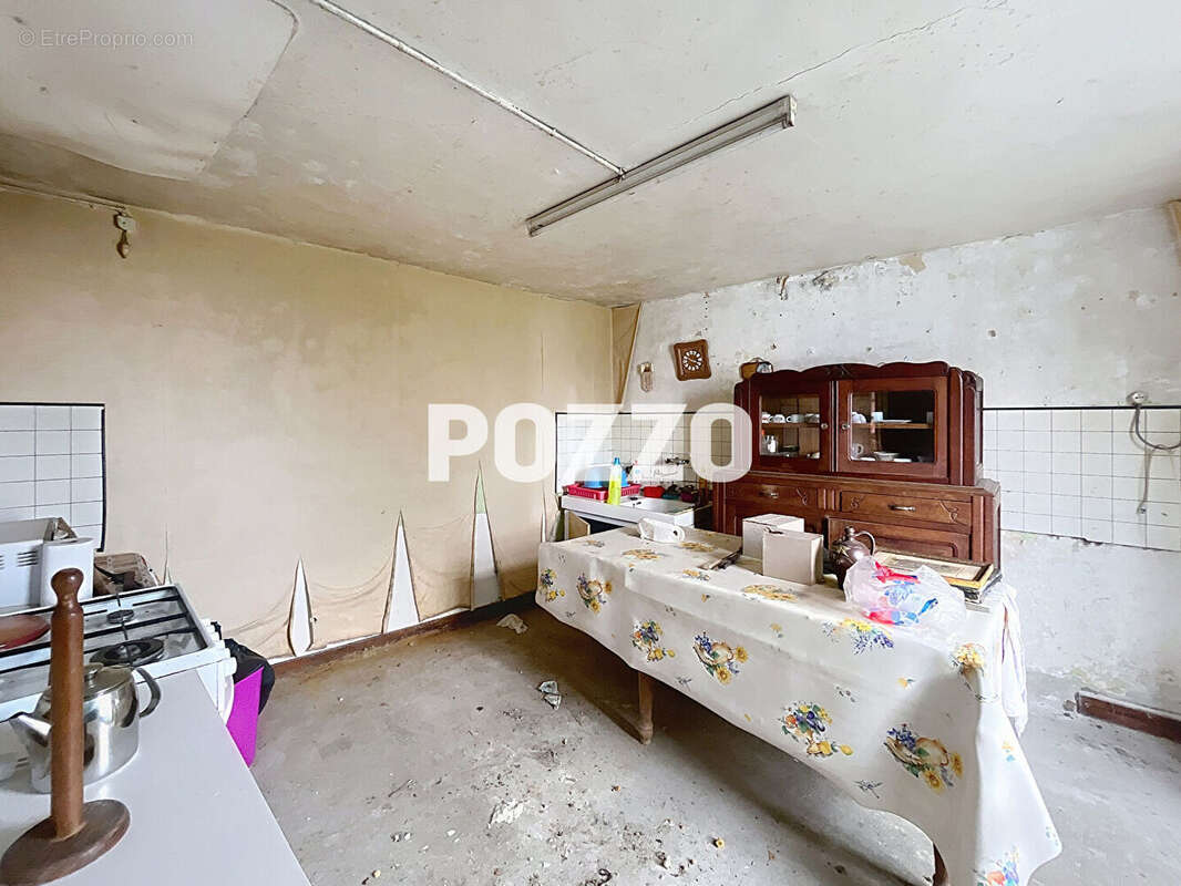 Cherence-le-heron/ maison a renover avec dependance - photo 7
