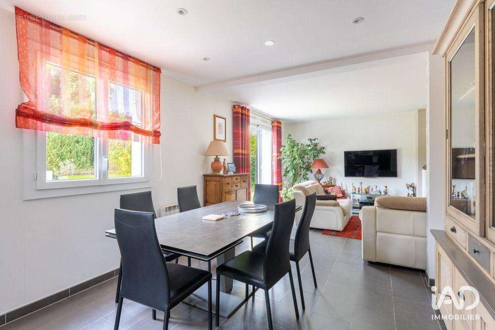 Photo 7 - Maison à CERGY