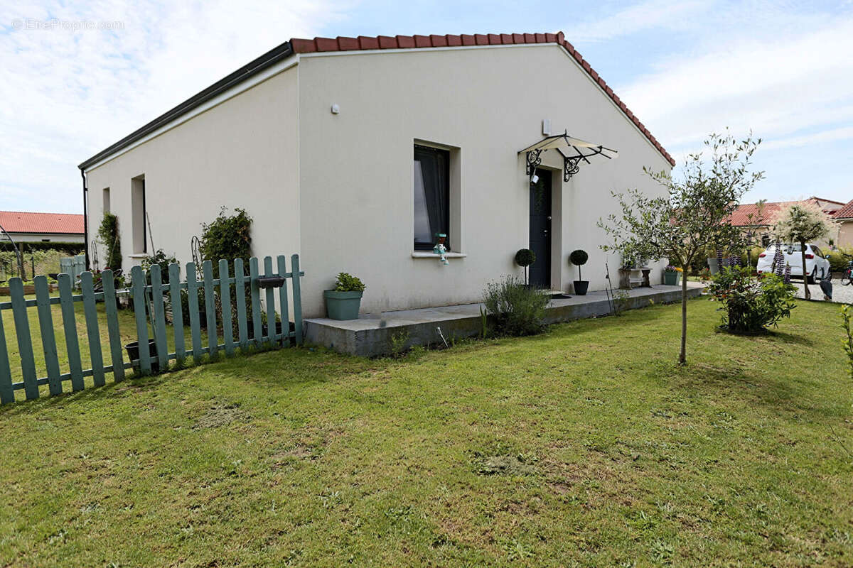 Maison Maringues plain-pied 4 pièces 90 m2 - photo 9