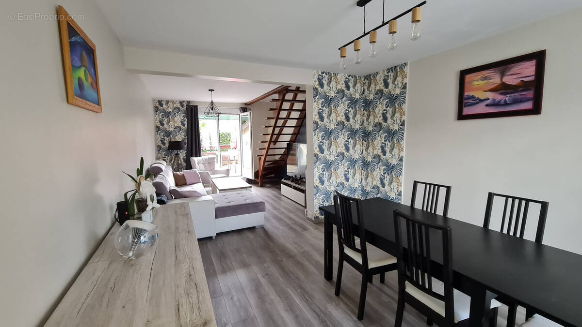 Maison à BURES-SUR-YVETTE