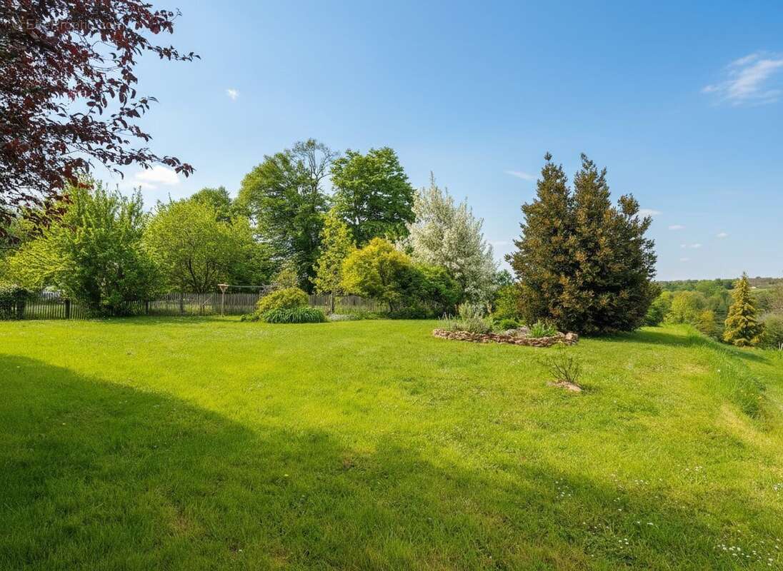 Jardin - Maison à EXCIDEUIL