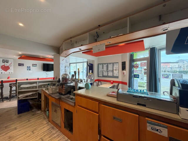 Murs et fonds de bar licence iv avec maison 4 chambres - photo 4