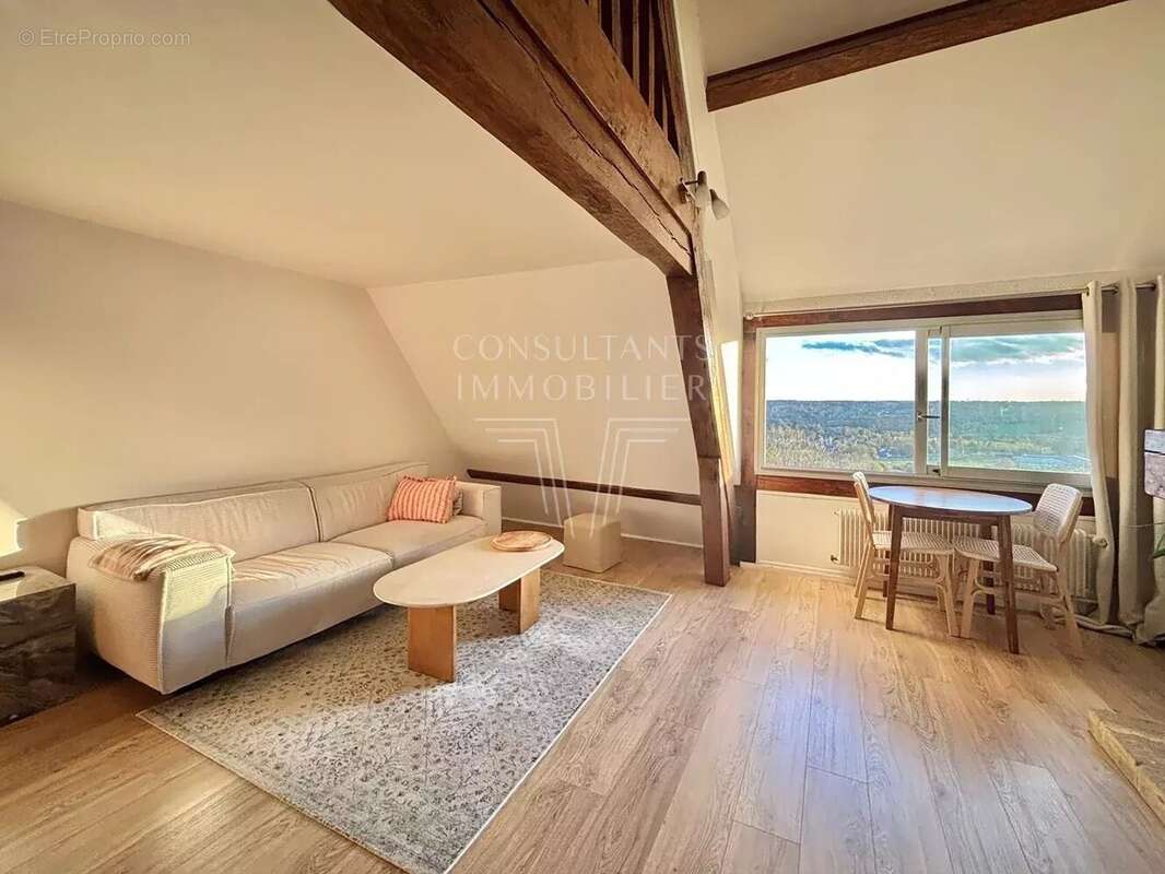 Appartement à TOURGEVILLE