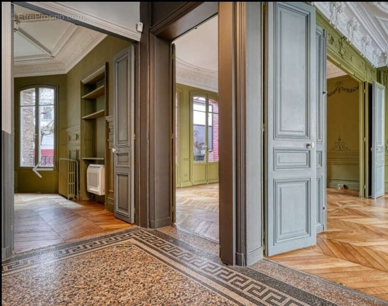 Maison à PARIS-17E