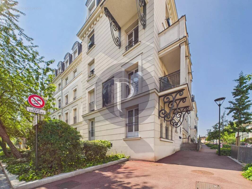 Appartement à LE PLESSIS-ROBINSON