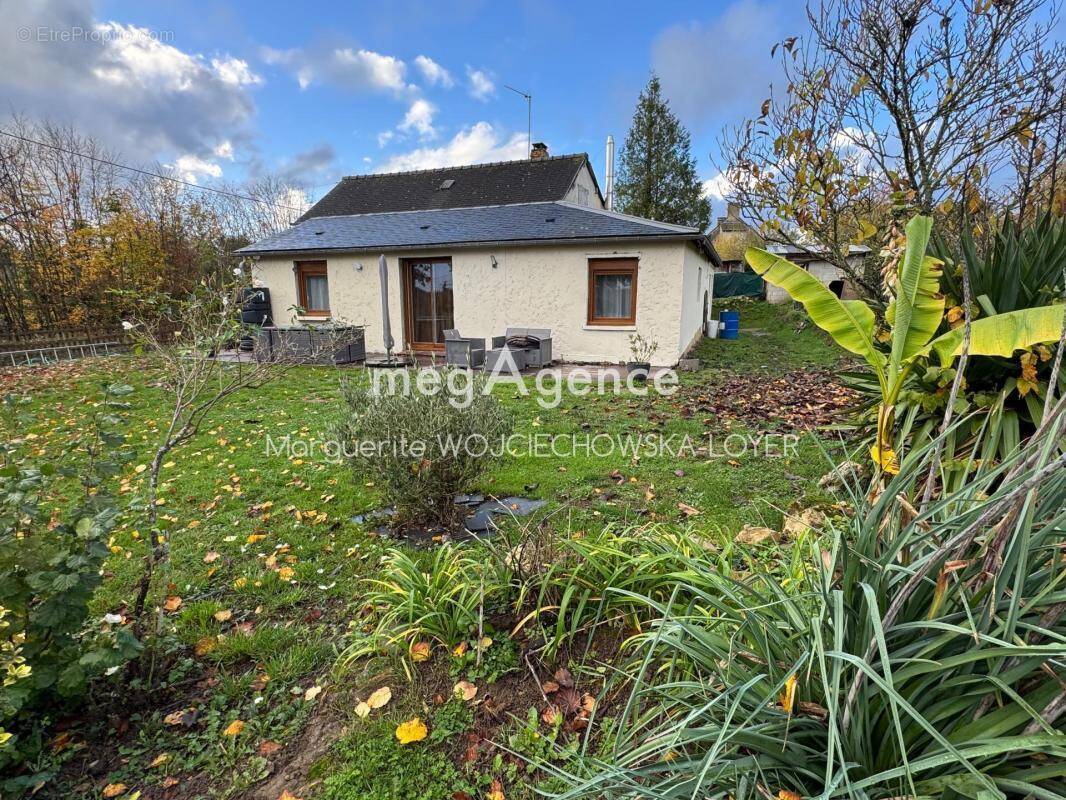 Maison à FRESNAY-SUR-SARTHE