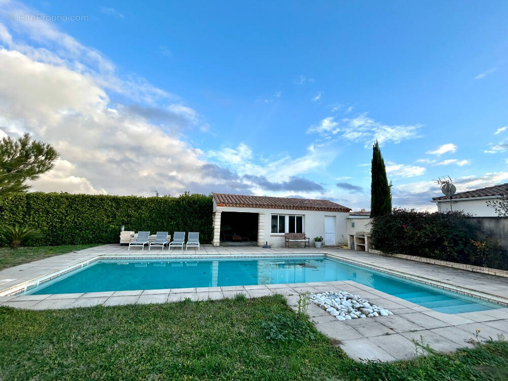 Maison à VILLEMOUSTAUSSOU