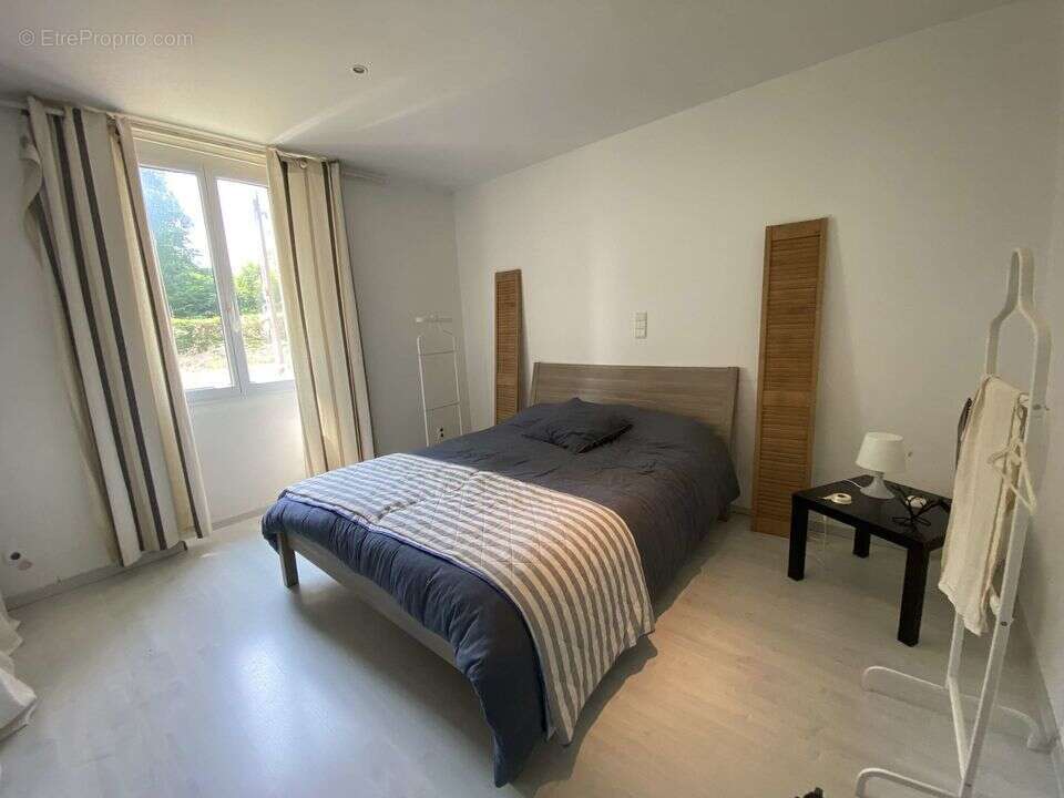Maison de caractère en pierre 280 m² terrain de 4 hectares - photo 21