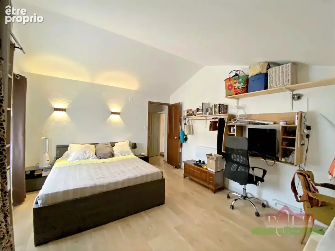 Maison ancienne avec dependance, 900 m2 de terrain - photo 7
