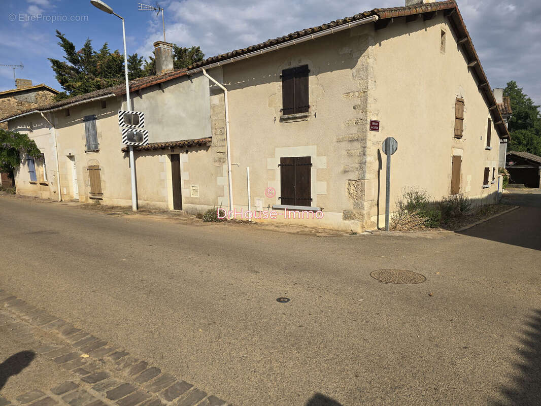 Maison 73 m² à Saint-Germier  - photo 6