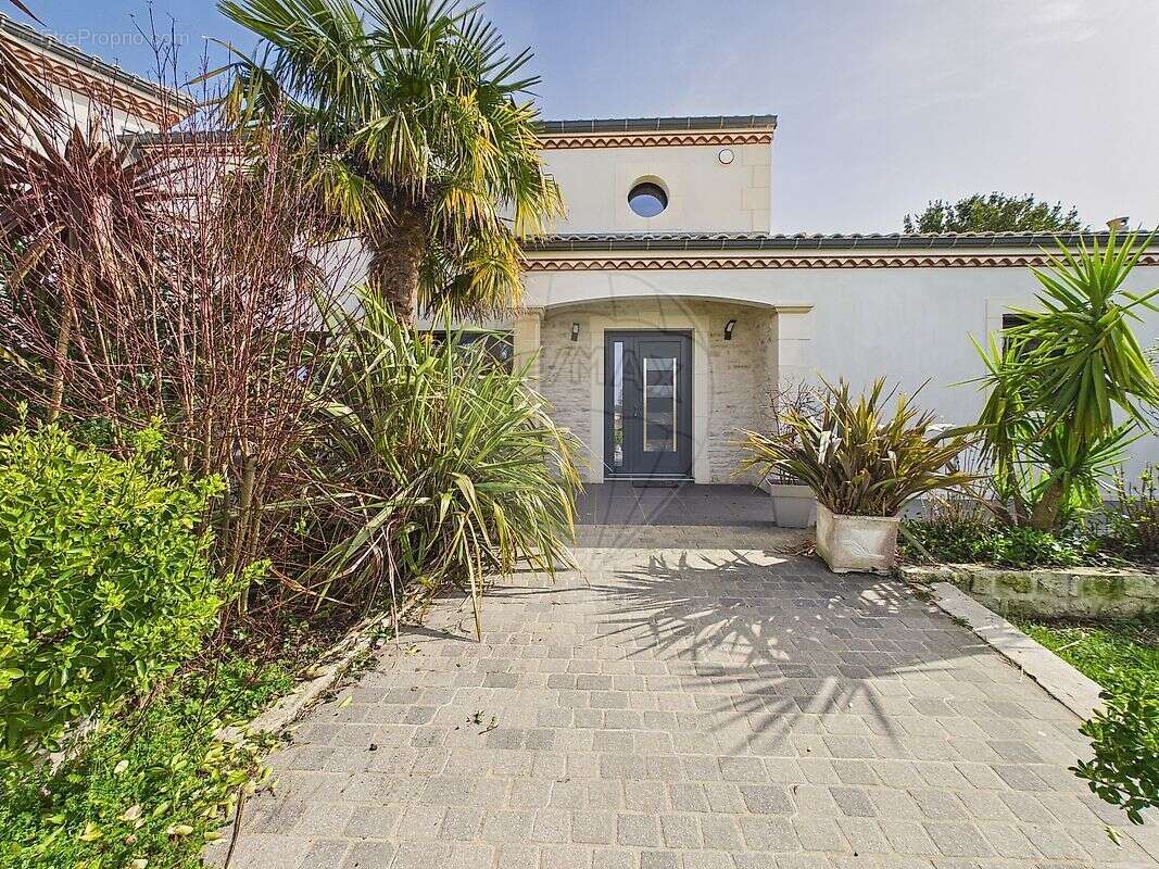 Maison à MESCHERS-SUR-GIRONDE