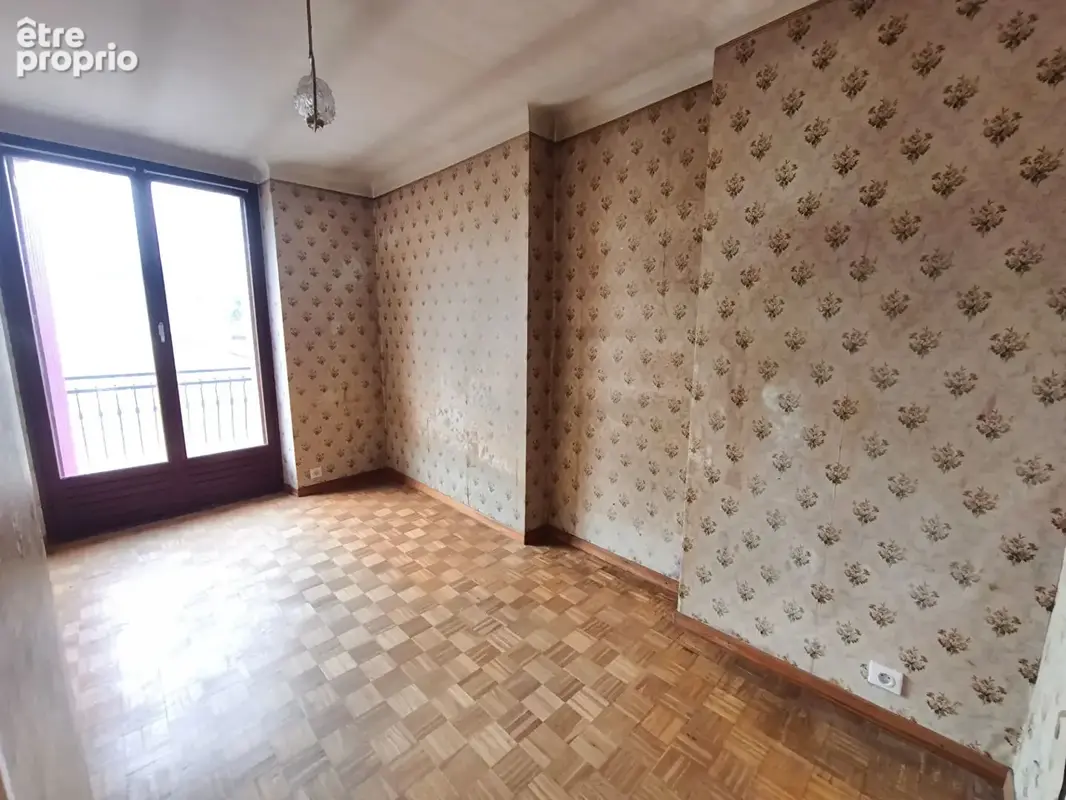 Maison avec dépendance et grange - photo 9