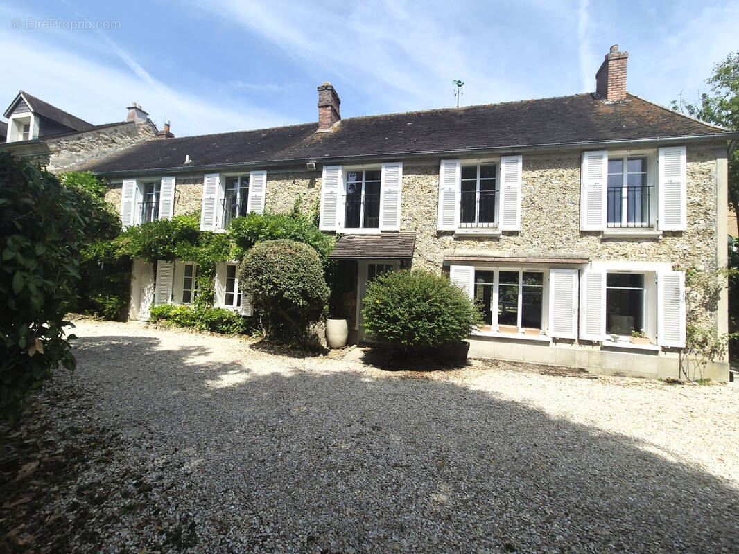 Maison à BOULLAY-LES-TROUX