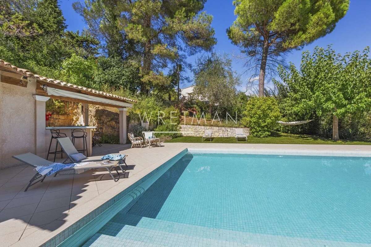 Jolie maison avec jardin et piscine - Valbonne - photo 3
