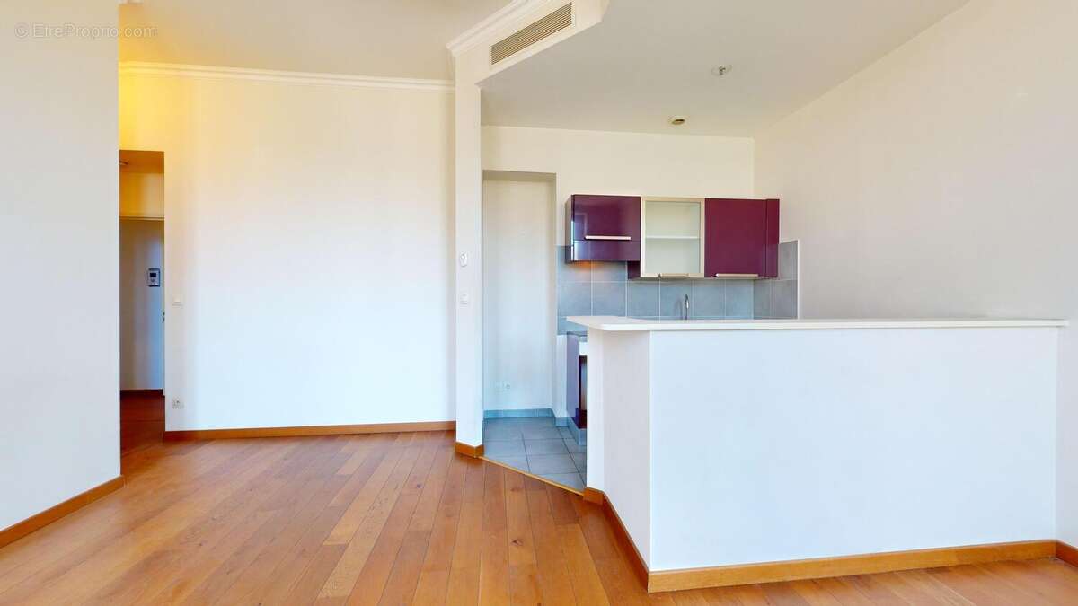 Appartement à MARSEILLE-2E