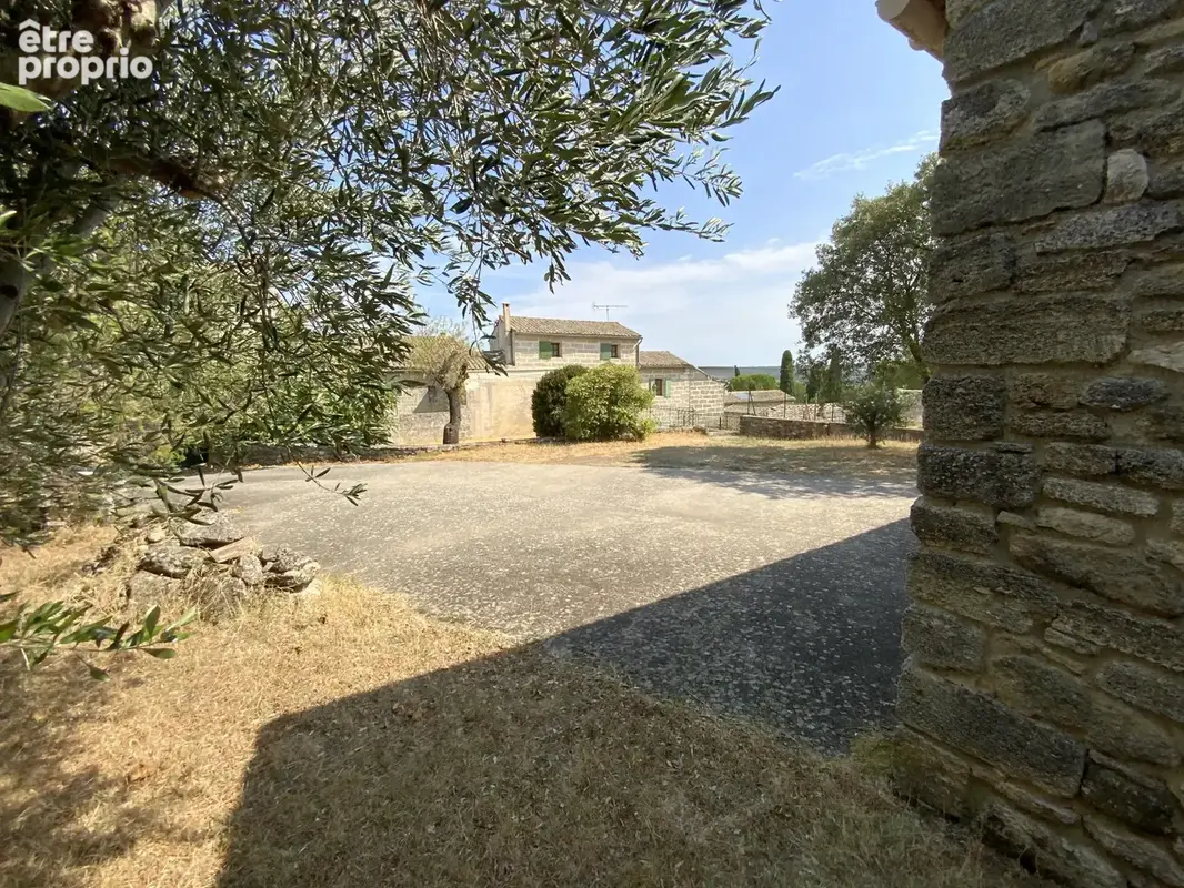 Maison en pierre à 4 km d' Uzès, jardin et grand garage. - photo 16