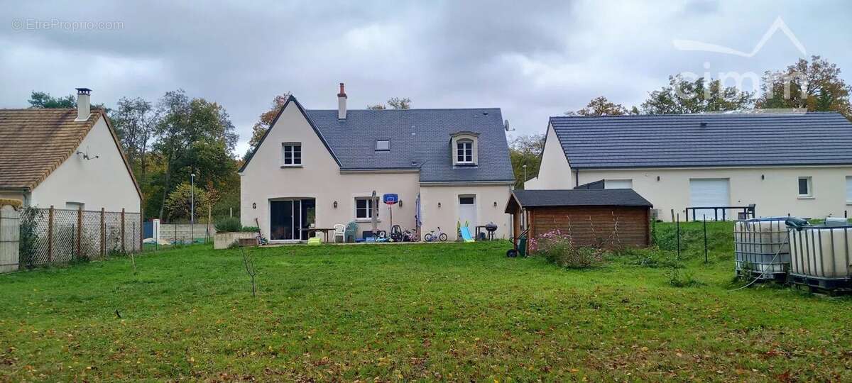 Maison à CANDE-SUR-BEUVRON