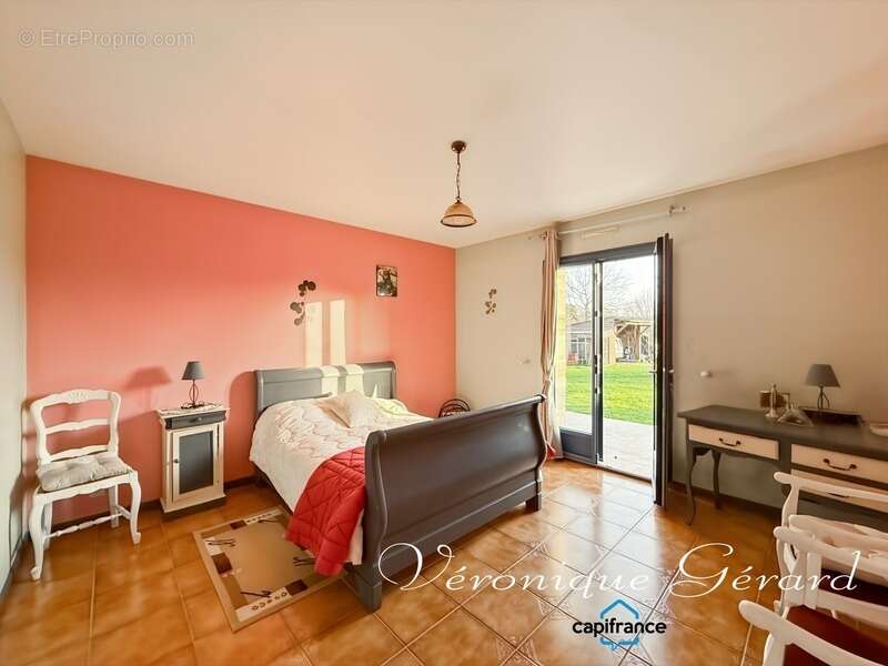 Maison de 134 m² de plain-pied, en pierre, sur plus de 5880 m² - photo 20