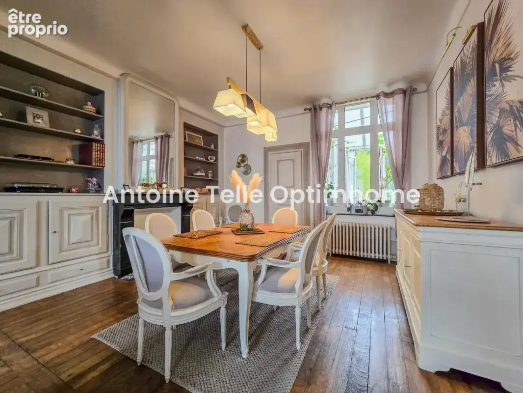 Le Cateau - Batisse de 4 chambres avec jardin clos & porche véhicules - Cachet & modernité - photo 5