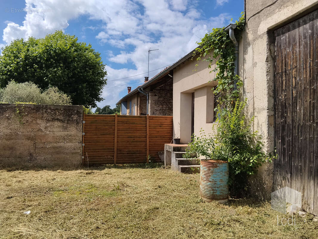 Maison à CHATEAUNEUF-SUR-ISERE
