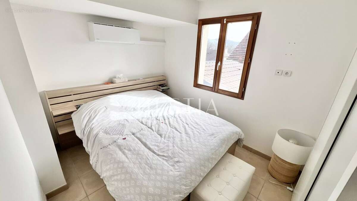 Maison à VALLIERES