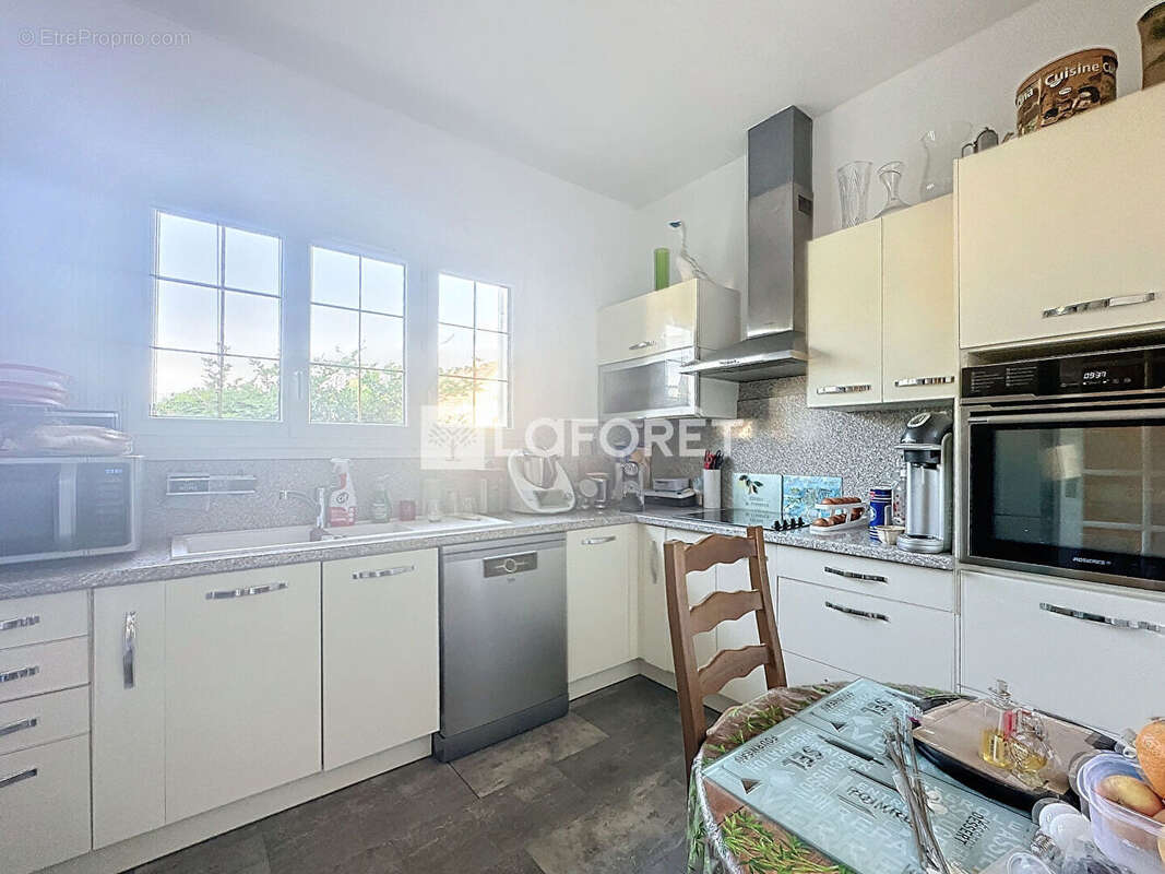 Maison à OZOIR-LA-FERRIERE