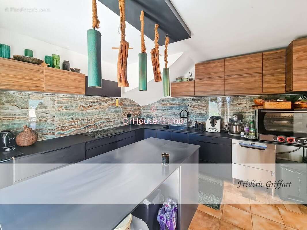 Maison à GREOUX-LES-BAINS