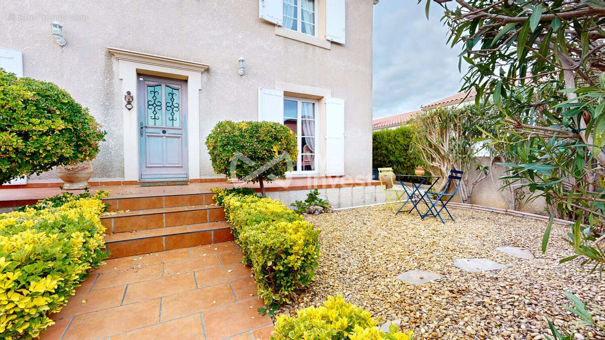 Maison à SAINT-JEAN-DE-VEDAS