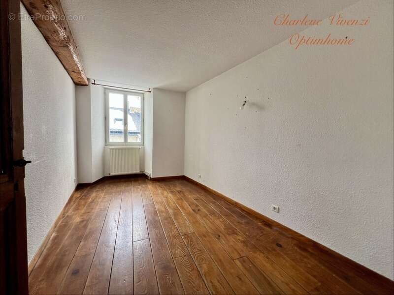 Maison à LA LLAGONNE