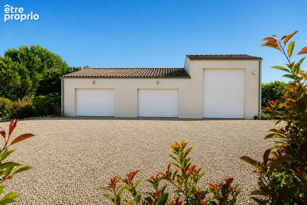 Le cadre idéal pour famille et vos projets professionnels-301 m² - photo 21