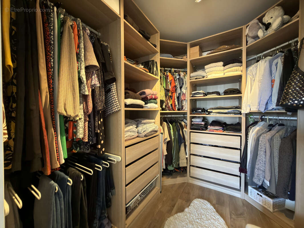 Maison à SAINT-LAURENT-DE-LA-SALANQUE