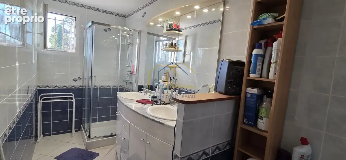 Grande villa avec 5 chambres, piscine et vue dégagée - photo 14