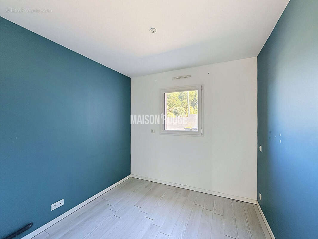 Maison de plain-pied avec quatre chambres et jardin - photo 21