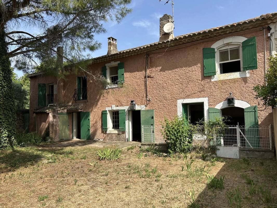 Appartement à PARADOU