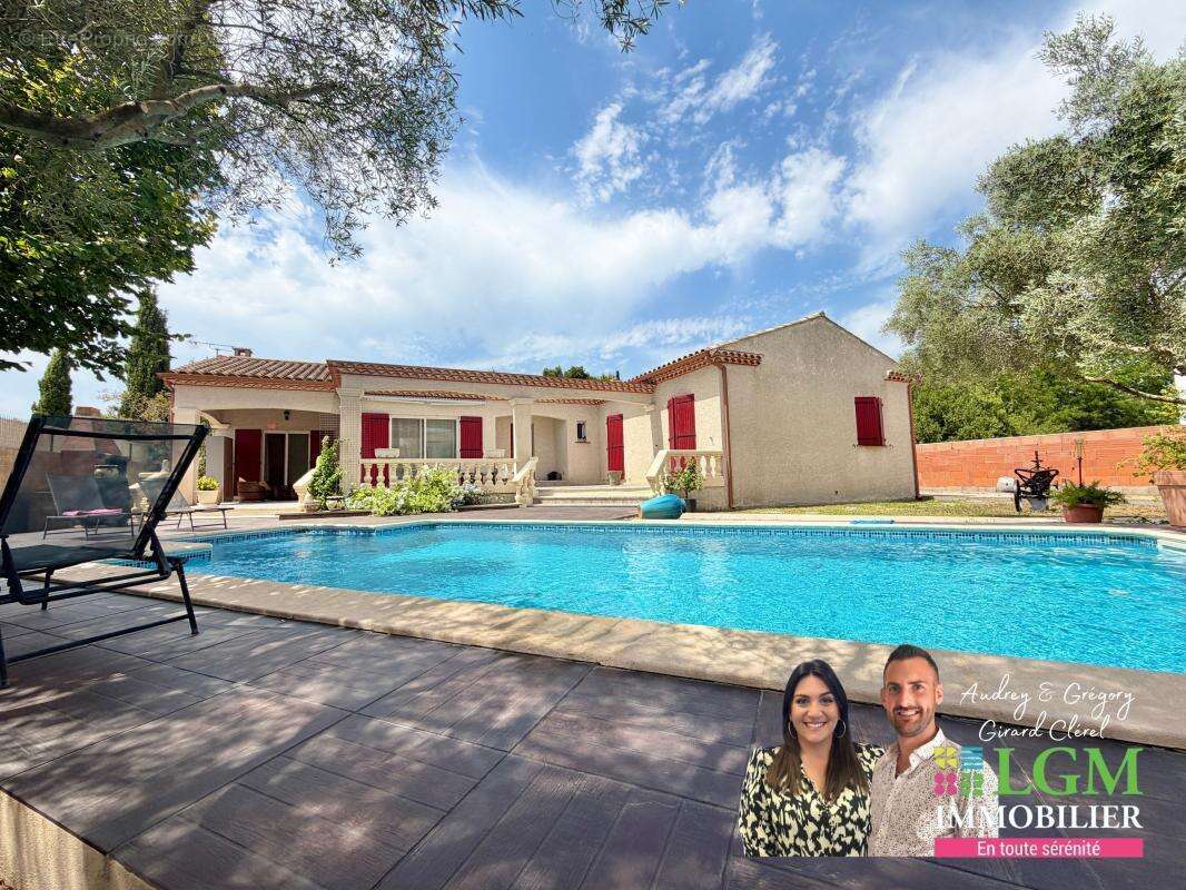 Maison de plain-pied, 4 chambres, piscine, 1000m2 de terrain, au calme, proche du centre - photo 2