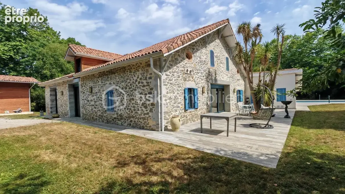 Exceptionnelle Ferme Landaise de 399 m² – Charme, Espace et Nature sur 6,7 hectares - photo 3