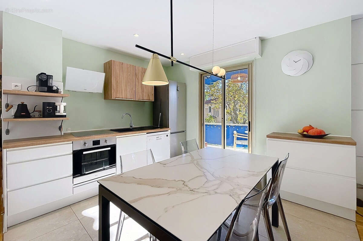 Appartement à LE CANNET