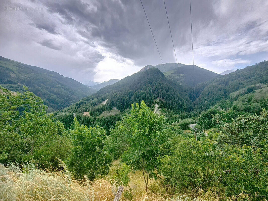 Terrain à SAINT-MARTIN-DE-BELLEVILLE